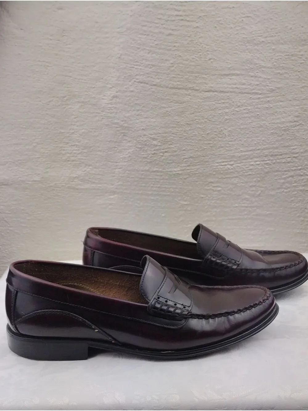 Bass Weejuns Rooney Wine Polished Leather Hand Stitched Upper Penny Loafer Shoe